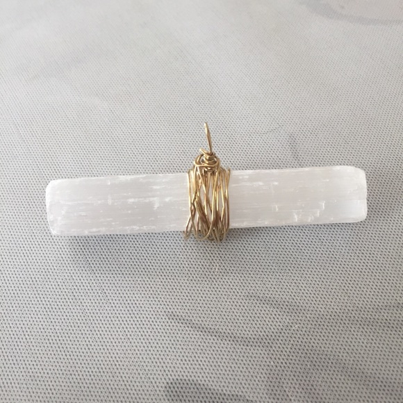Selenite Crystal Necklace - Picture 4 of 6